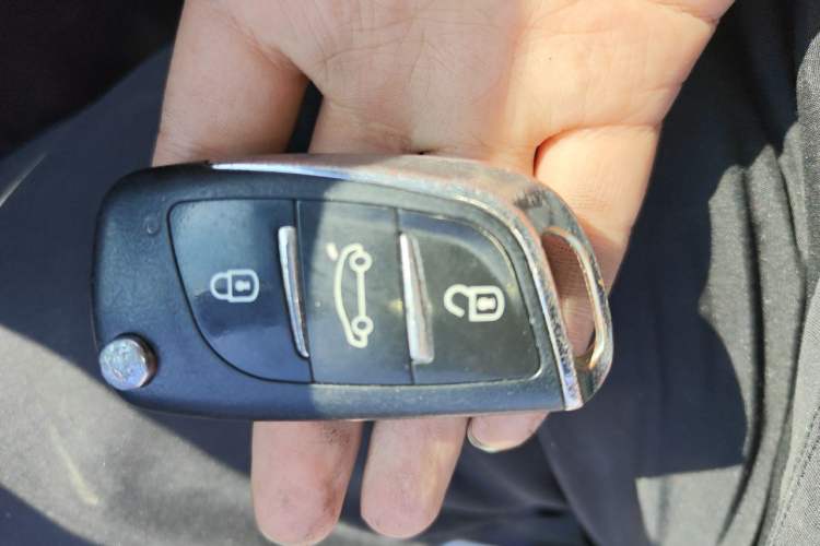 Used Ford Edge 2012 2.0T Elite Sunroof Edition Vehicle Key