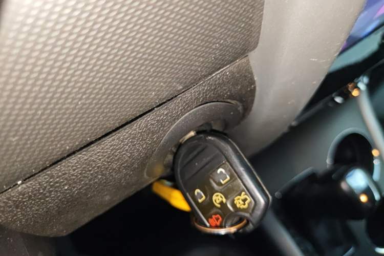 Used Ford Edge 2012 2.0T Elite Sunroof Edition Vehicle Key