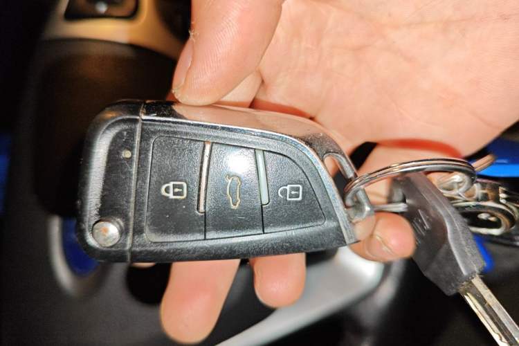 Used Ford Edge 2012 2.0T Elite Sunroof Edition Vehicle Key