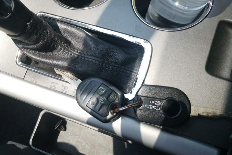 Used Ford Edge 2012 2.0T Elite Sunroof Edition Vehicle Key