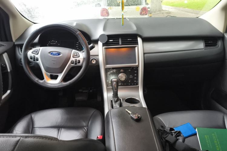 Used Ford Edge 2012 2.0T Elite Sunroof Edition Center Console