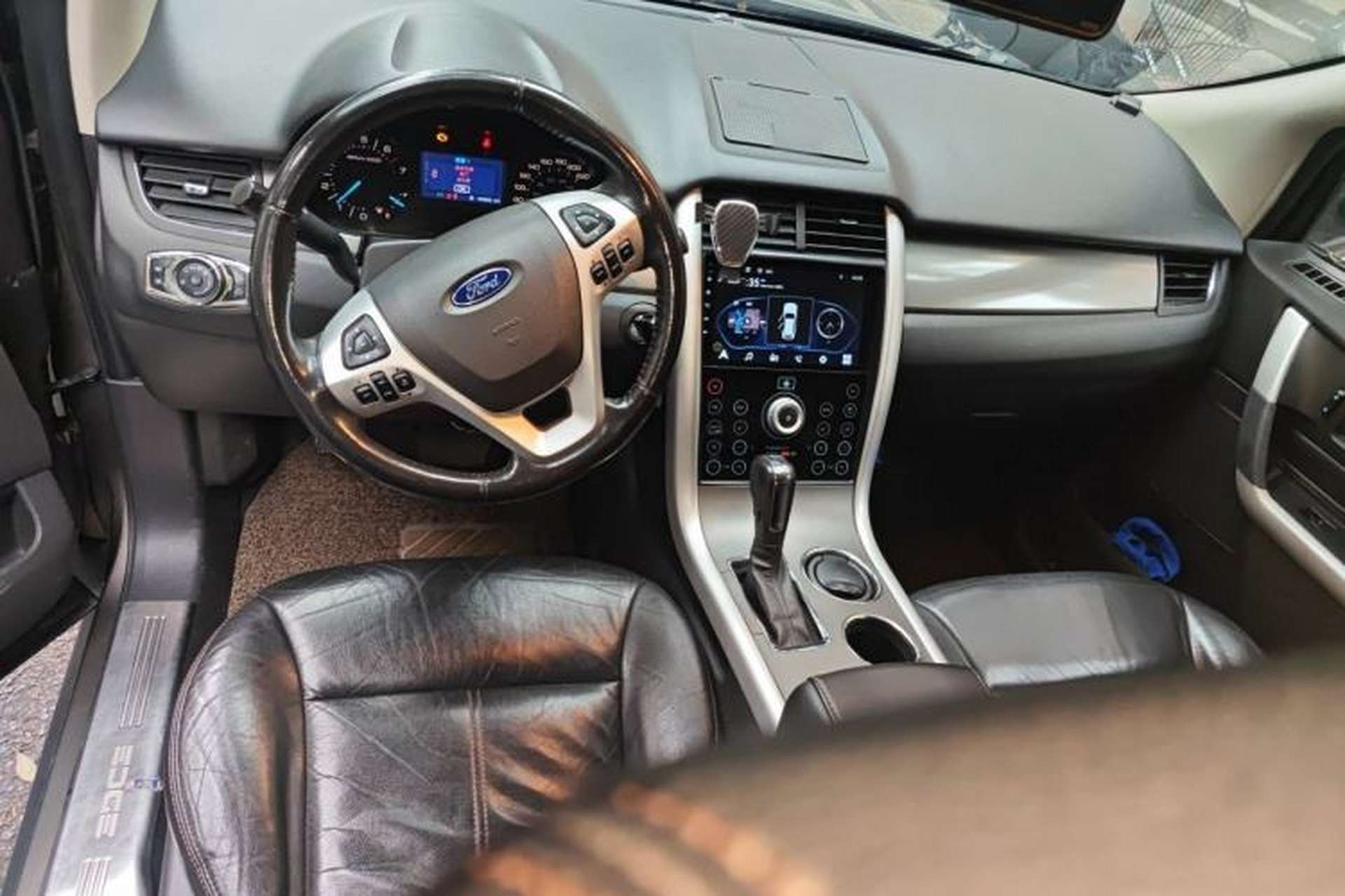 Used Ford Edge 2012 2.0T Elite Sunroof Edition Center Console