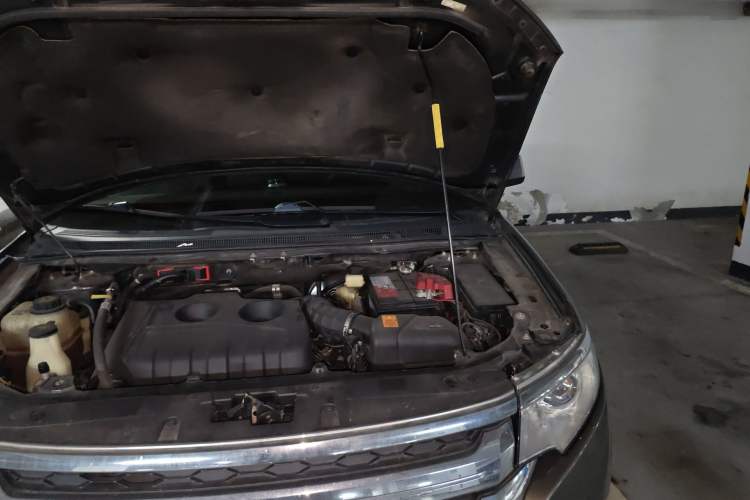 Used Ford Edge 2012 2.0T Elite Edition Engine Bay Left
