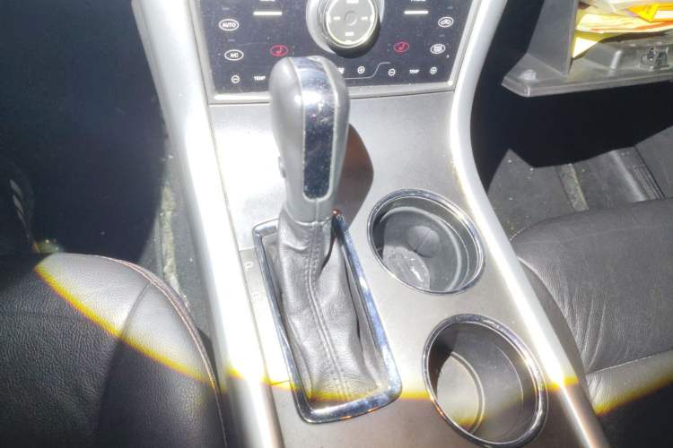 Used Ford Edge 2012 2.0T Elite Sunroof Edition Gear Lever