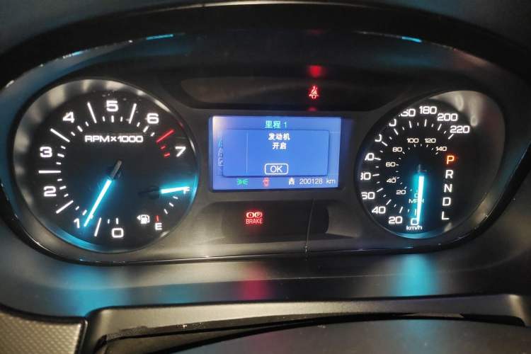 Used Ford Edge 2012 2.0T Elite Sunroof Edition Odometer Close Up