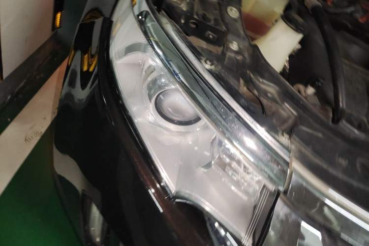 Used Ford Edge 2012 2.0T Elite Sunroof Edition Right Front Headlight