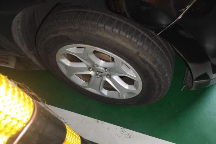 Used Ford Edge 2012 2.0T Elite Sunroof Edition Right Front Wheel Hub