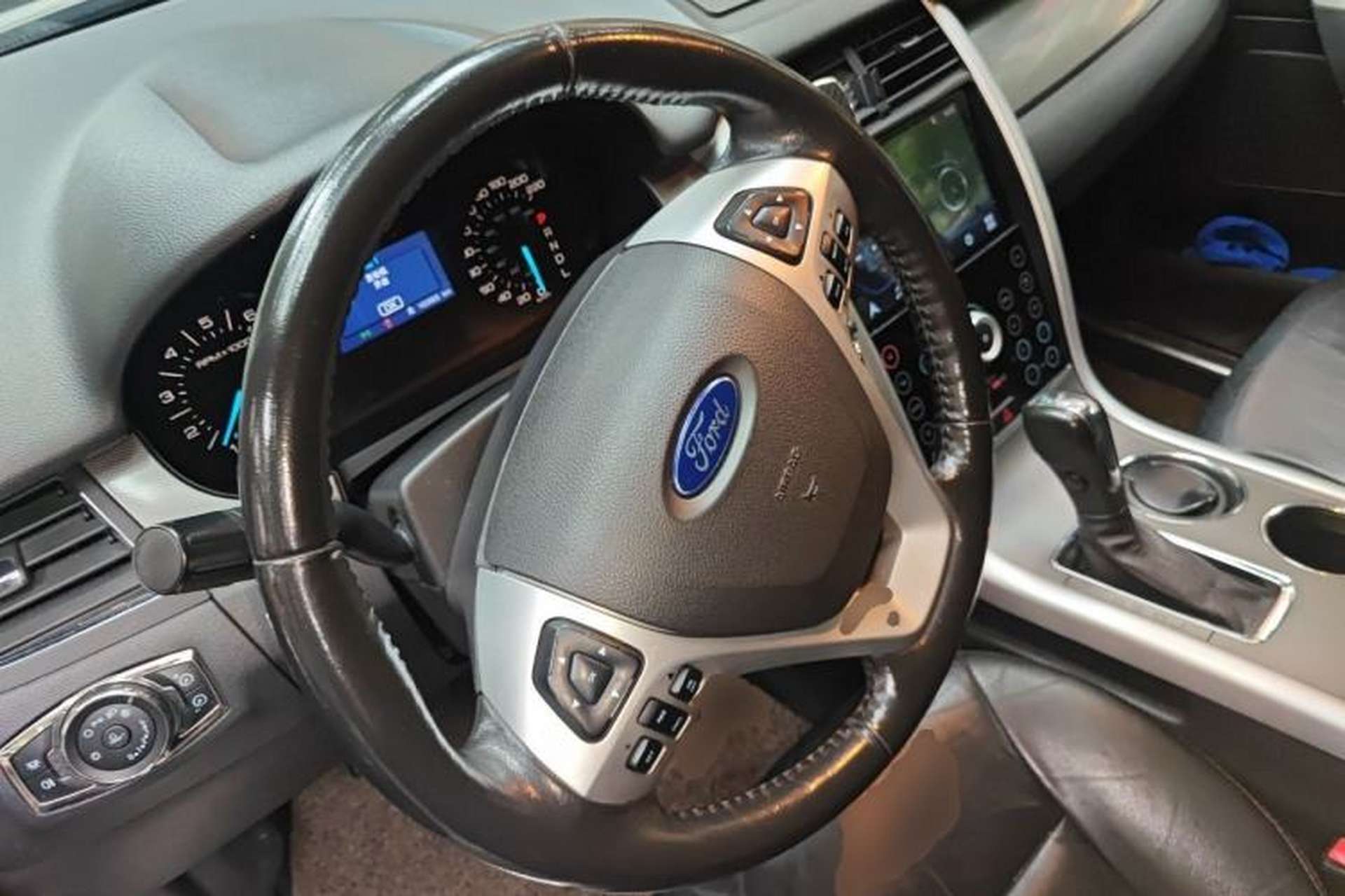 Used Ford Edge 2012 2.0T Elite Sunroof Edition Steering Wheel