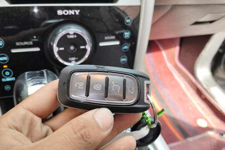 Used Ford Edge 2012 2.0T Elite Edition Vehicle Key