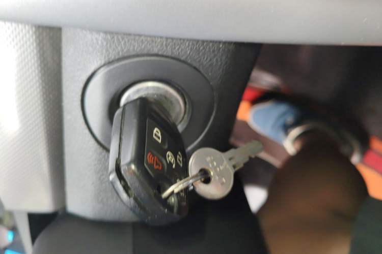 Used Ford Edge 2012 2.0T Elite Edition Vehicle Key