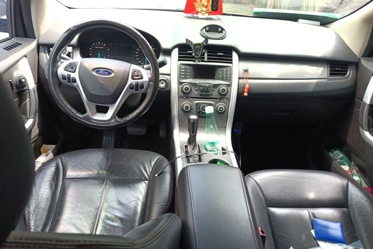 Used Ford Edge 2012 2.0T Elite Sunroof Edition Center Console
