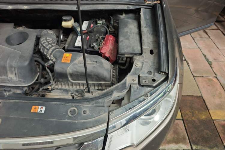 Used Ford Edge 2012 2.0T Elite Edition Engine Bay Left