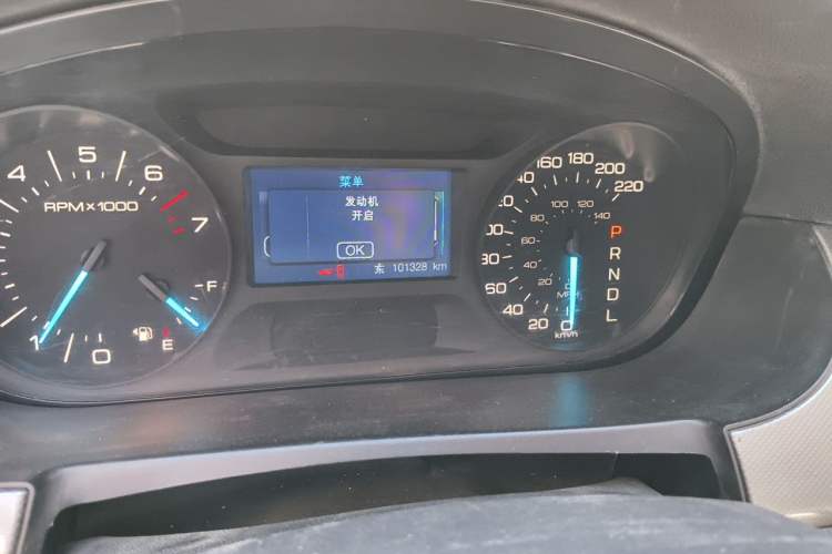 Used Ford Edge 2012 2.0T Elite Sunroof Edition Odometer Close Up