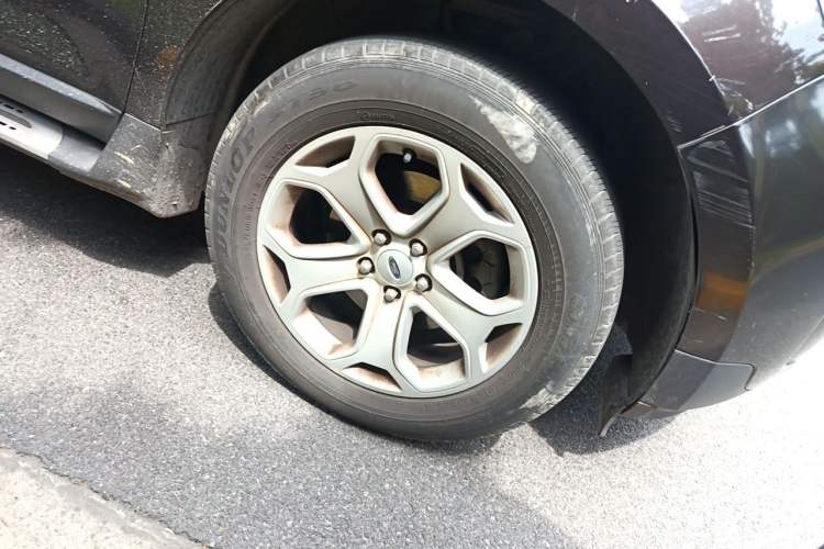 Used Ford Edge 2012 2.0T Elite Sunroof Edition Right Front Wheel Hub