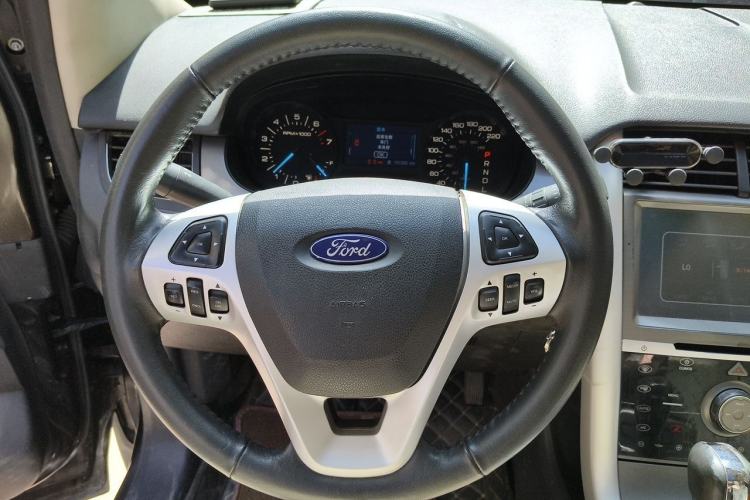 Used Ford Edge 2012 2.0T Elite Sunroof Edition Steering Wheel