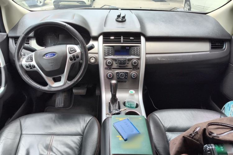 Used Ford Edge 2012 2.0T Elite Sunroof Edition Center Console