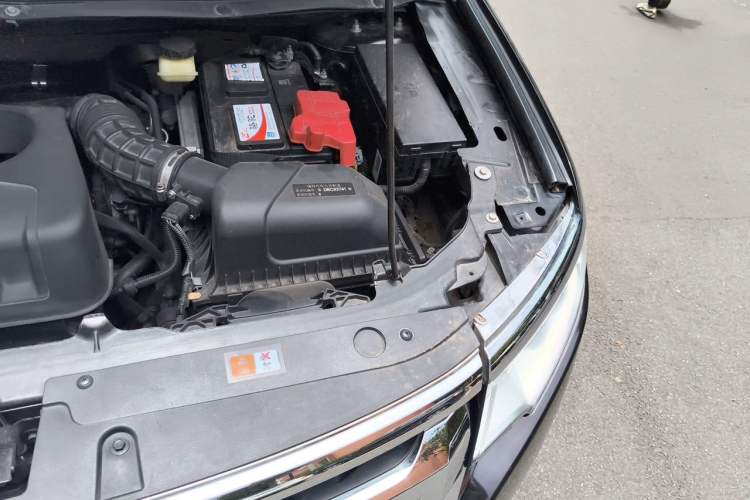 Used Ford Edge 2012 2.0T Elite Sunroof Edition Engine Bay Left