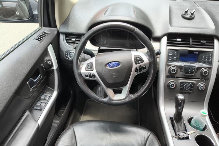 Used Ford Edge 2012 2.0T Elite Sunroof Edition Steering Wheel
