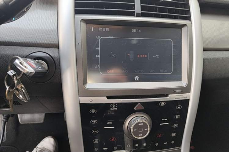 Used Ford Edge 2012 2.0T Elite Sunroof Edition Audio And AC Panel