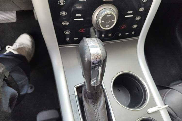 Used Ford Edge 2012 2.0T Elite Sunroof Edition Gear Lever