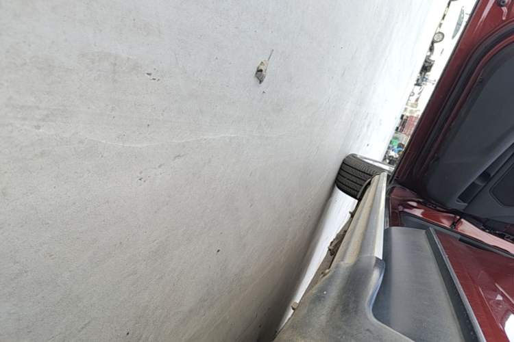 Used Ford Edge 2012 2.0T Elite Sunroof Edition Left Side Sill