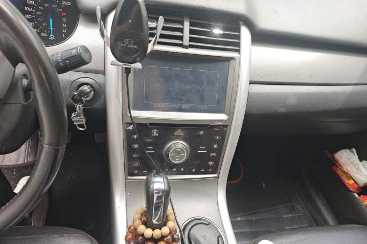 Used Ford Edge 2012 2.0T Elite Sunroof Edition Audio And AC Panel