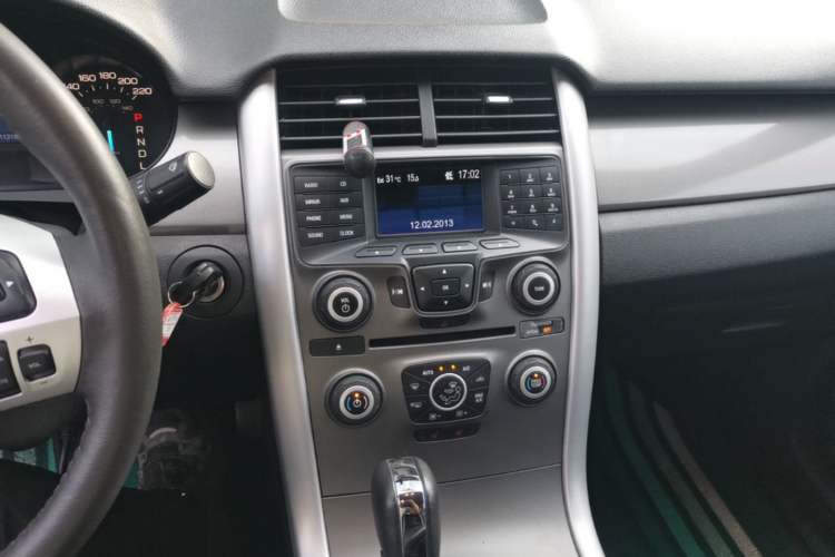 Used Ford Edge 2012 2.0T Elite Edition Audio And AC Panel