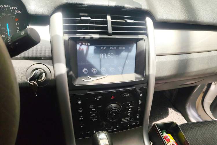 Used Ford Edge 2012 2.0T Elite Sunroof Edition Audio And AC Panel
