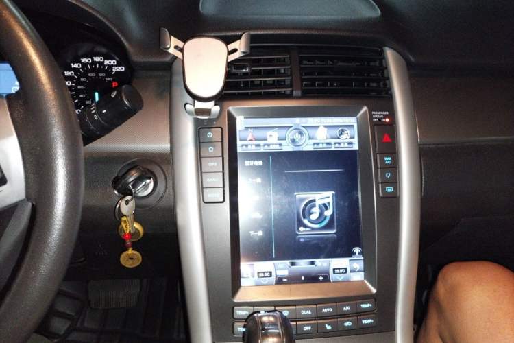Used Ford Edge 2012 2.0T Elite Sunroof Edition Audio And AC Panel