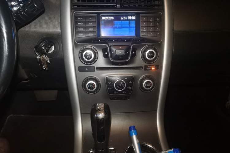 Used Ford Edge 2012 2.0T Elite Sunroof Edition Audio And AC Panel