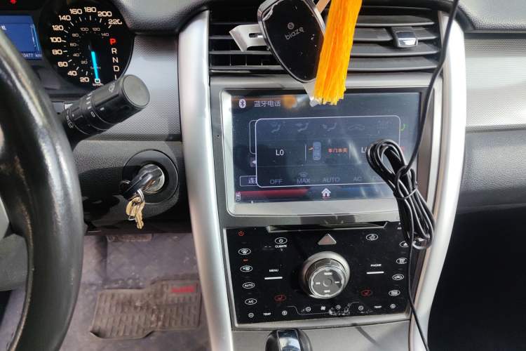 Used Ford Edge 2012 2.0T Elite Sunroof Edition Audio And AC Panel
