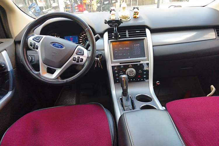 Used Ford Edge 2012 2.0T Elite Sunroof Edition Center Console