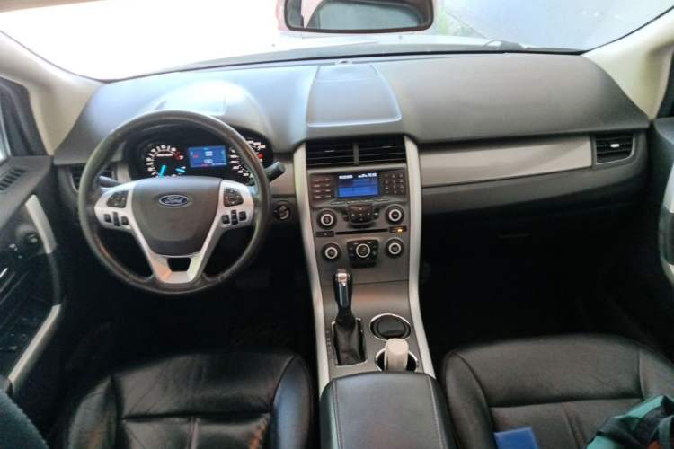 Used Ford Edge 2012 2.0T Elite Edition Center Console