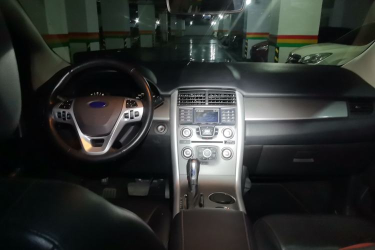 Used Ford Edge 2012 2.0T Elite Sunroof Edition Center Console