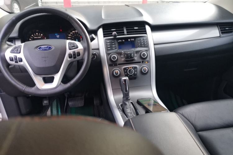Used Ford Edge 2012 2.0T Elite Edition Center Console