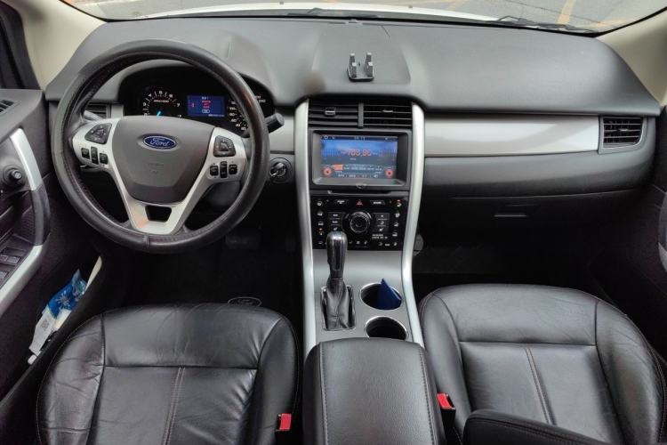 Used Ford Edge 2012 2.0T Elite Sunroof Edition Center Console