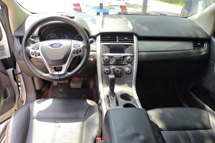 Used Ford Edge 2012 2.0T Elite Sunroof Edition Center Console
