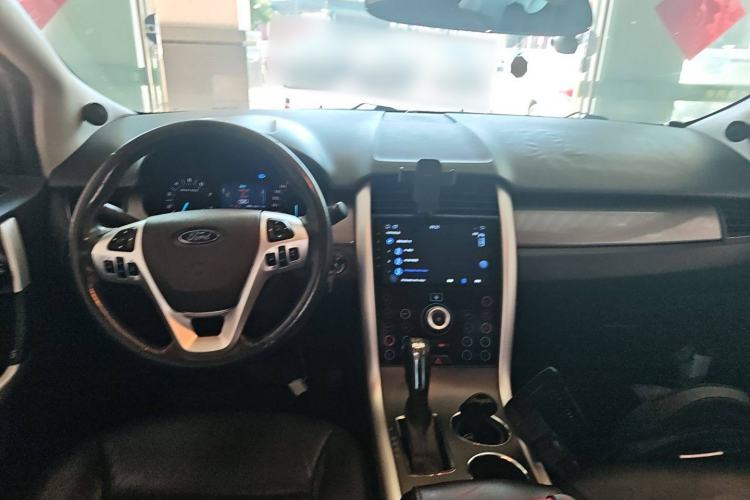 Used Ford Edge 2012 2.0T Elite Sunroof Edition Center Console