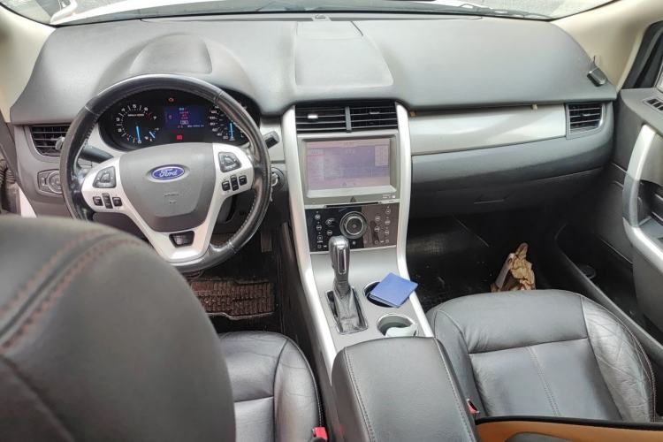 Used Ford Edge 2012 2.0T Elite Sunroof Edition Center Console