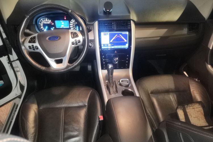 Used Ford Edge 2012 2.0T Elite Sunroof Edition Center Console