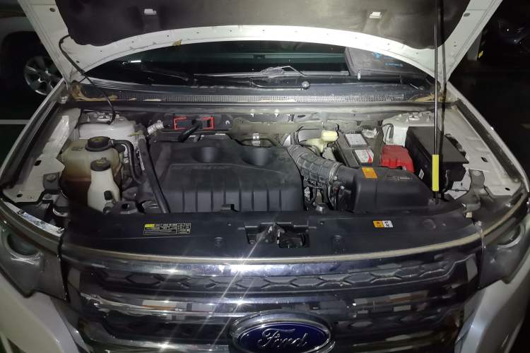 Used Ford Edge 2012 2.0T Elite Sunroof Edition Engine Bay