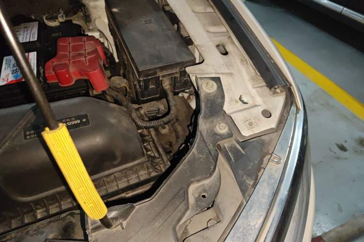 Used Ford Edge 2012 2.0T Elite Sunroof Edition Engine Bay Left