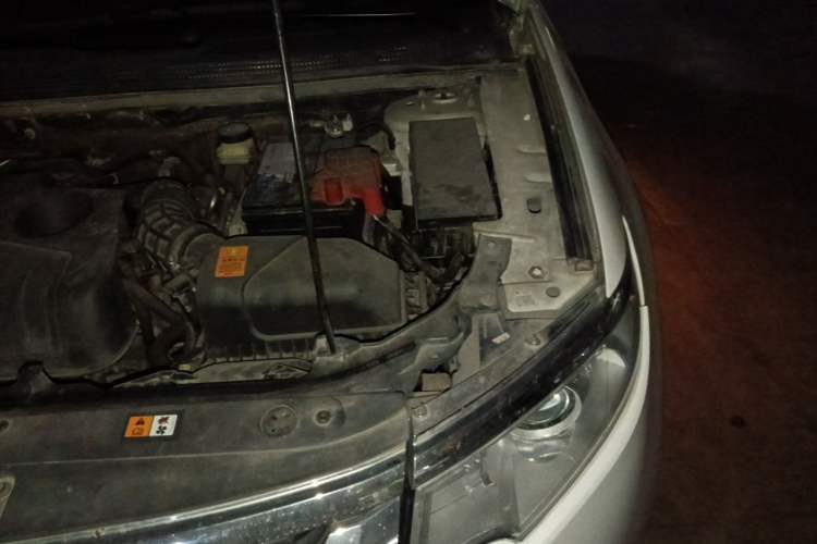 Used Ford Edge 2012 2.0T Elite Sunroof Edition Engine Bay Left