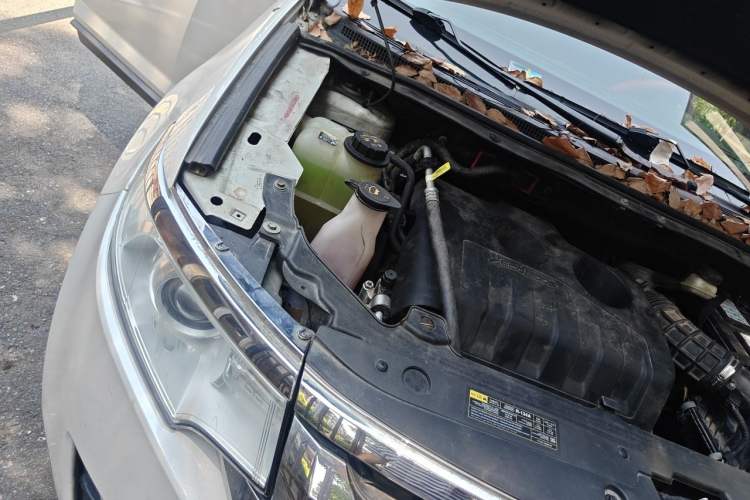 Used Ford Edge 2012 2.0T Elite Sunroof Edition Engine Bay Right