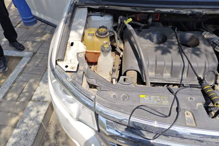 Used Ford Edge 2012 2.0T Elite Sunroof Edition Engine Bay Right