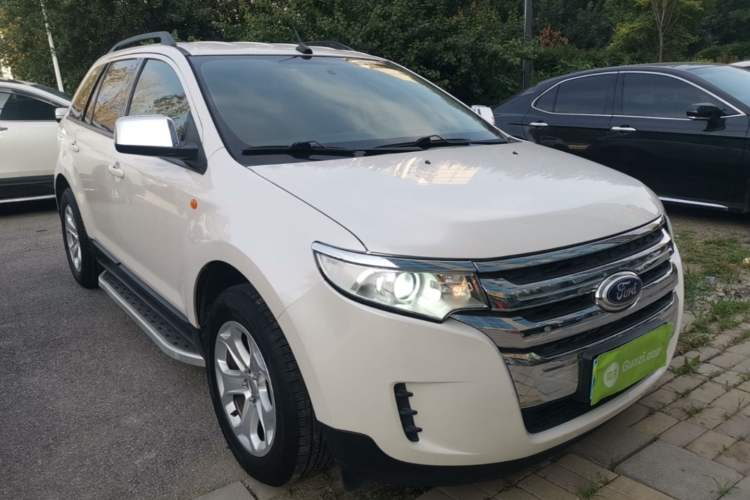 Used Ford Edge 2012 2.0T Elite Edition Front Right 45 Deg