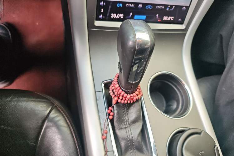 Used Ford Edge 2012 2.0T Elite Sunroof Edition Gear Lever