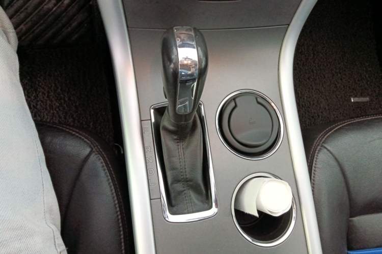 Used Ford Edge 2012 2.0T Elite Edition Gear Lever