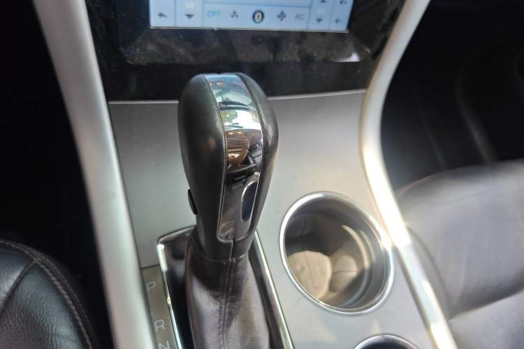 Used Ford Edge 2012 2.0T Elite Sunroof Edition Gear Lever