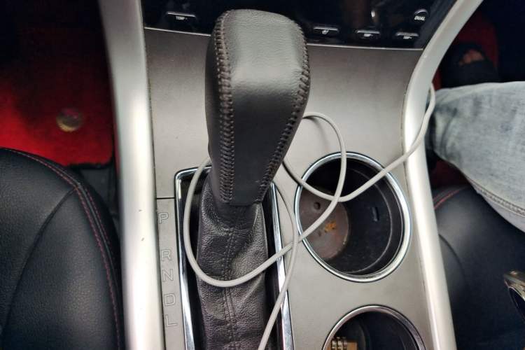 Used Ford Edge 2012 2.0T Elite Sunroof Edition Gear Lever